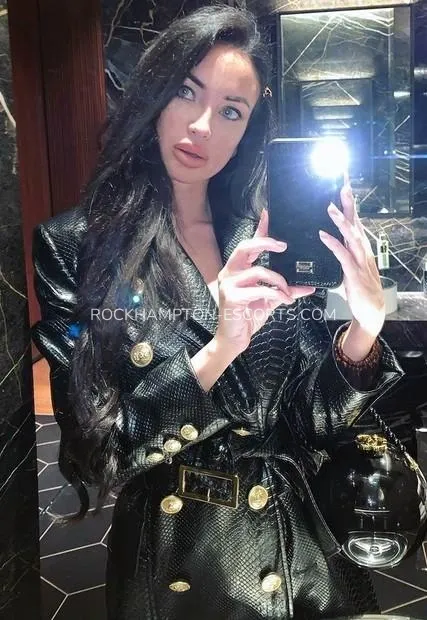Rockhampton escorts Paris — 2