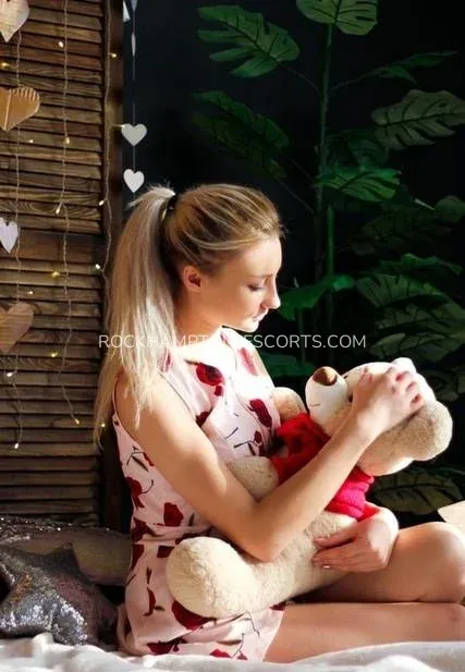 Rockhampton escorts Lavinia — 3