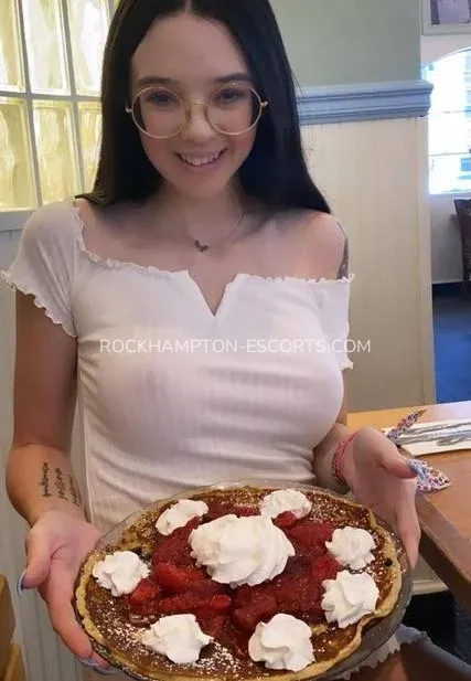 Rockhampton escorts Zoe — 3