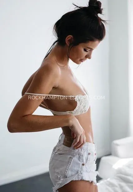Rockhampton escorts Isabelle — 4